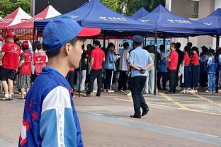 ?马尔卡宁33+13 马克西25+9 恩比德缺战 爵士轻取残阵76人